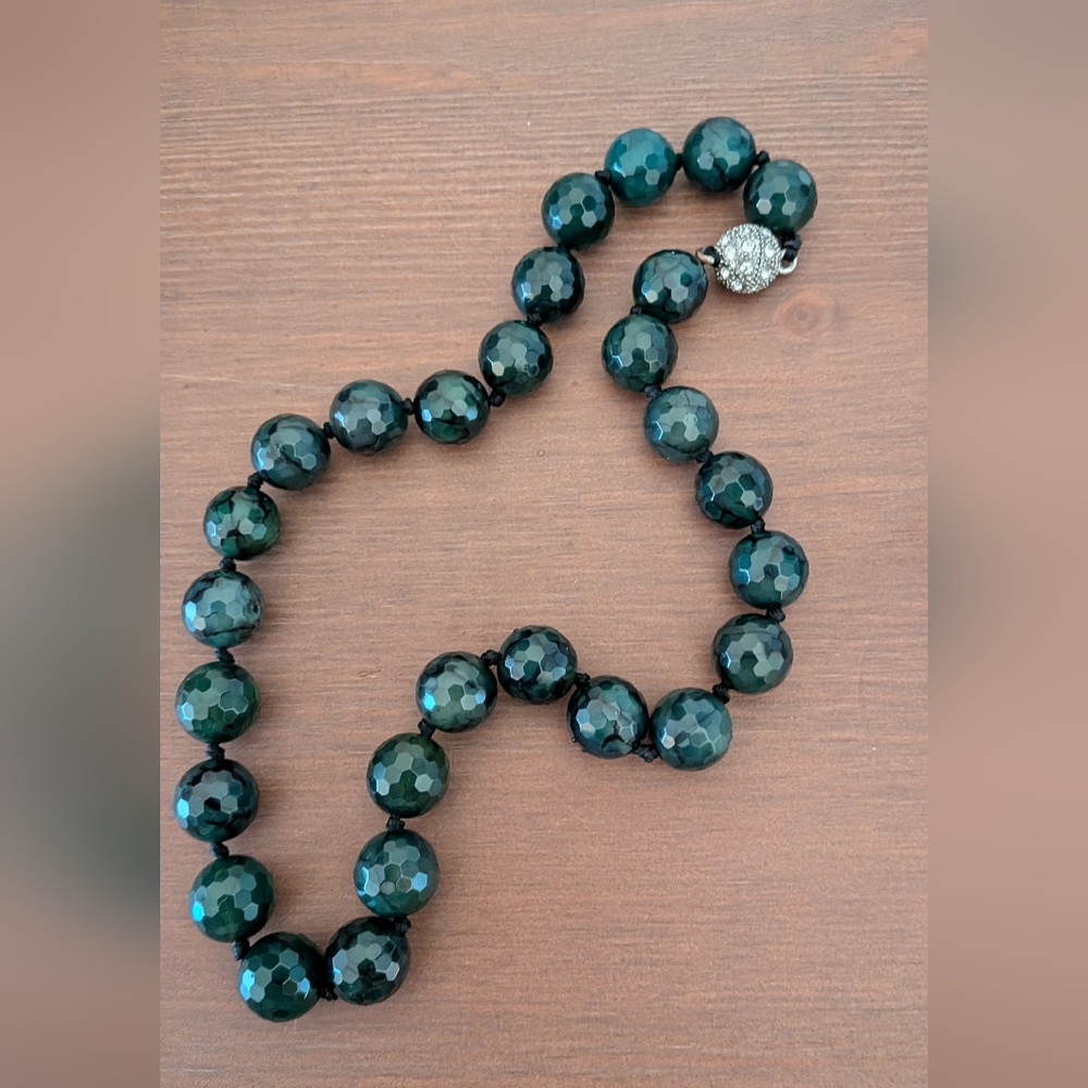 Elegant Green Beaded Necklace